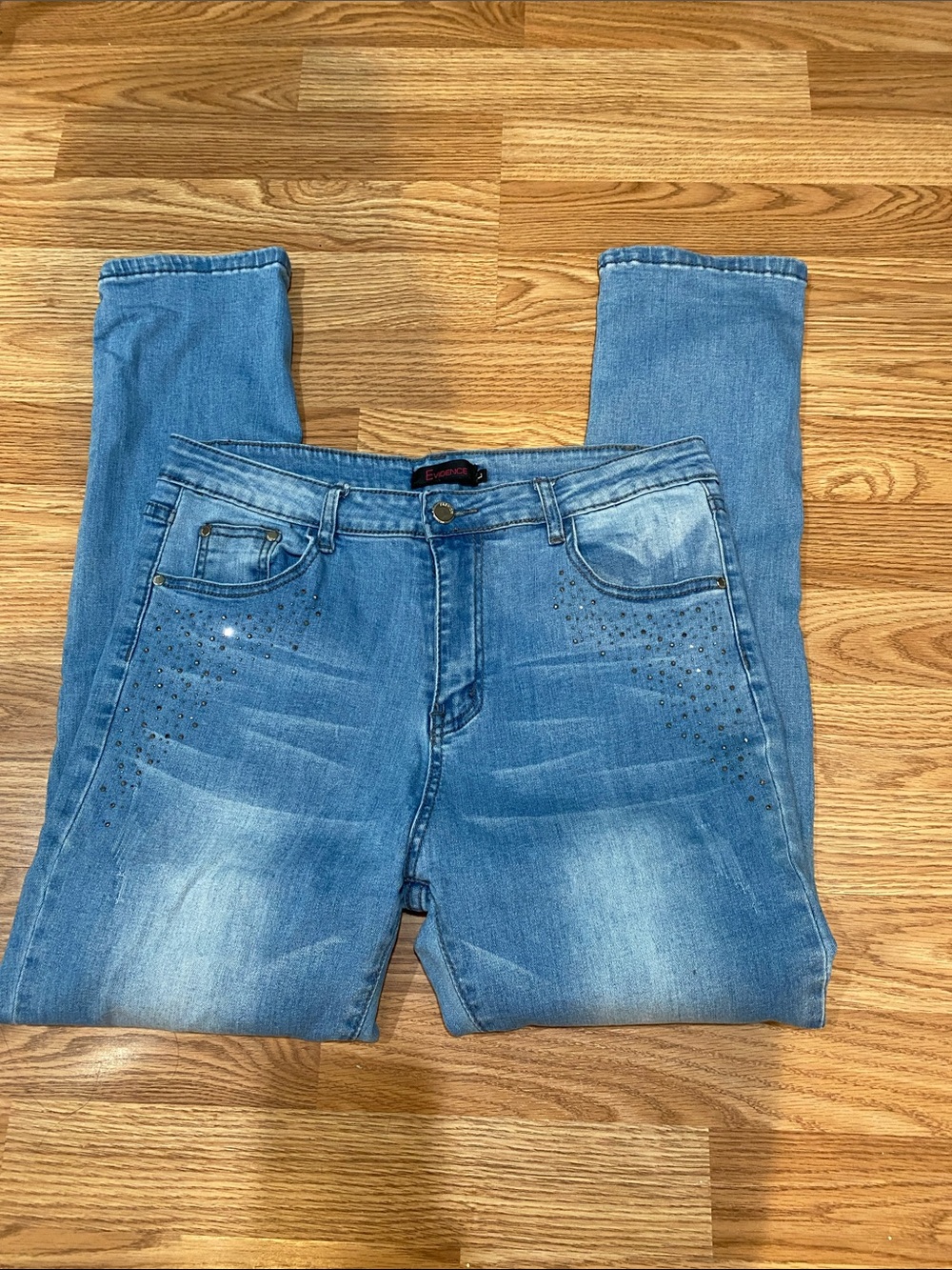 Embroidered Light Blue Skinny Jeans with Subtle Stud Detail size L